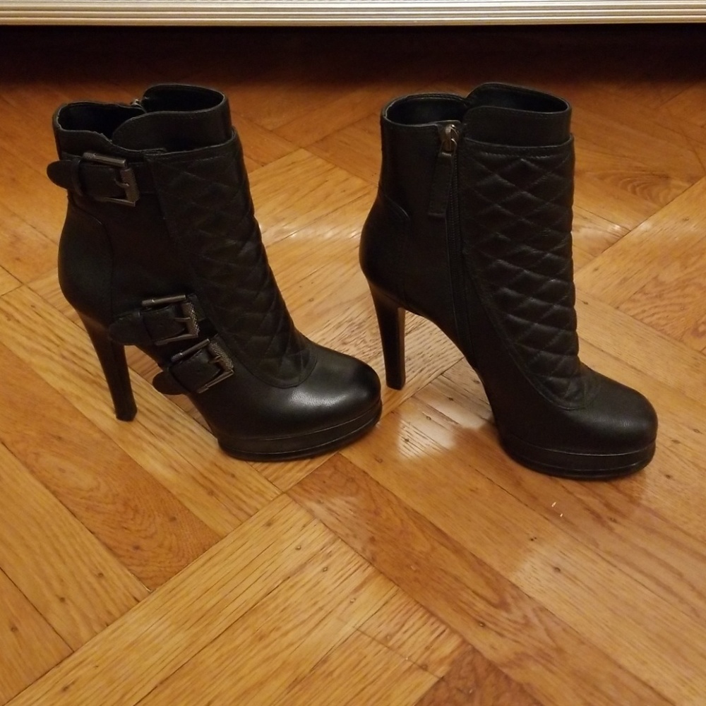 Boots - Picture 4 of 5